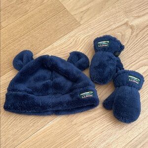L.L. Bean Kids Blue Fleece Hat and Mittens Set